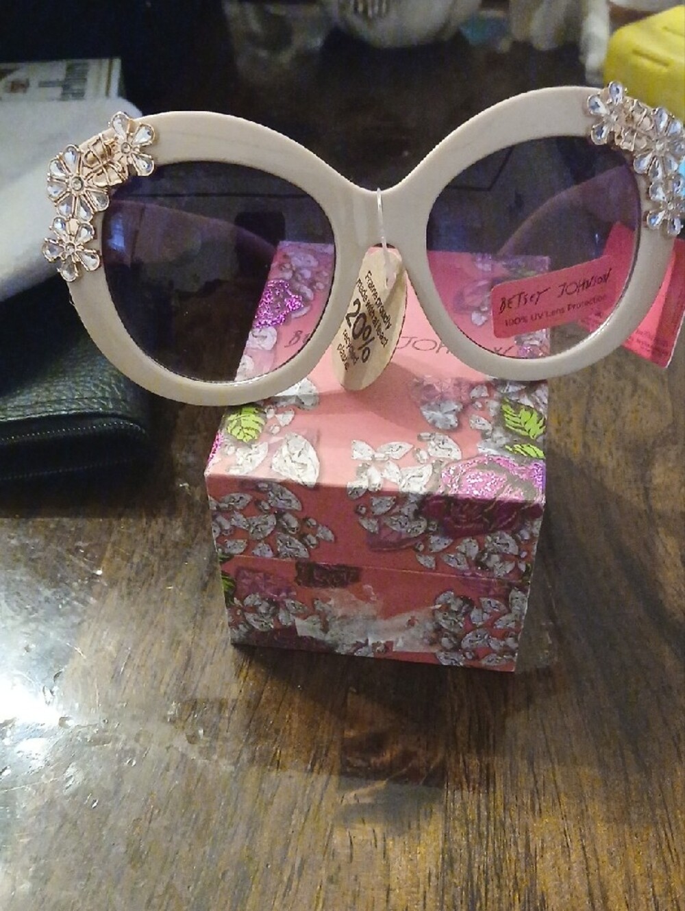 Betsey Johnson Cream Round Sunglasses with Gold Floral Accents - Picture 3 of 3